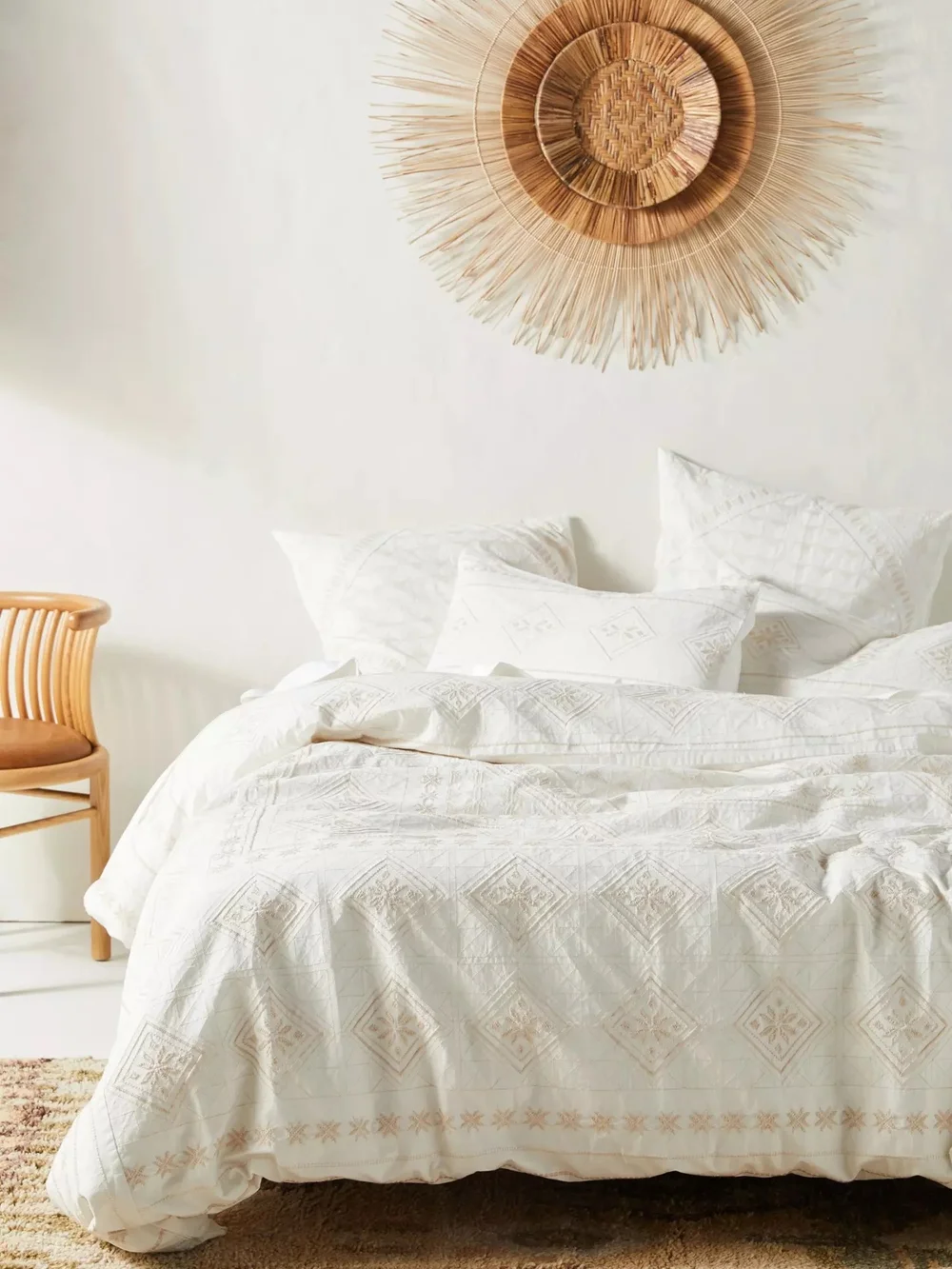 Anthropologie Queen White Embroidered Daisia Duvet Cover & 2 Standard Shams Set
